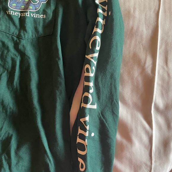 Vineyard Vines Christmas Tree/Pick up Long Sleeve T-Shirt Size M Green - Picture 3 of 5
